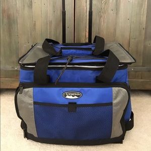 New Iceberg rolling collapsible picnic cooler